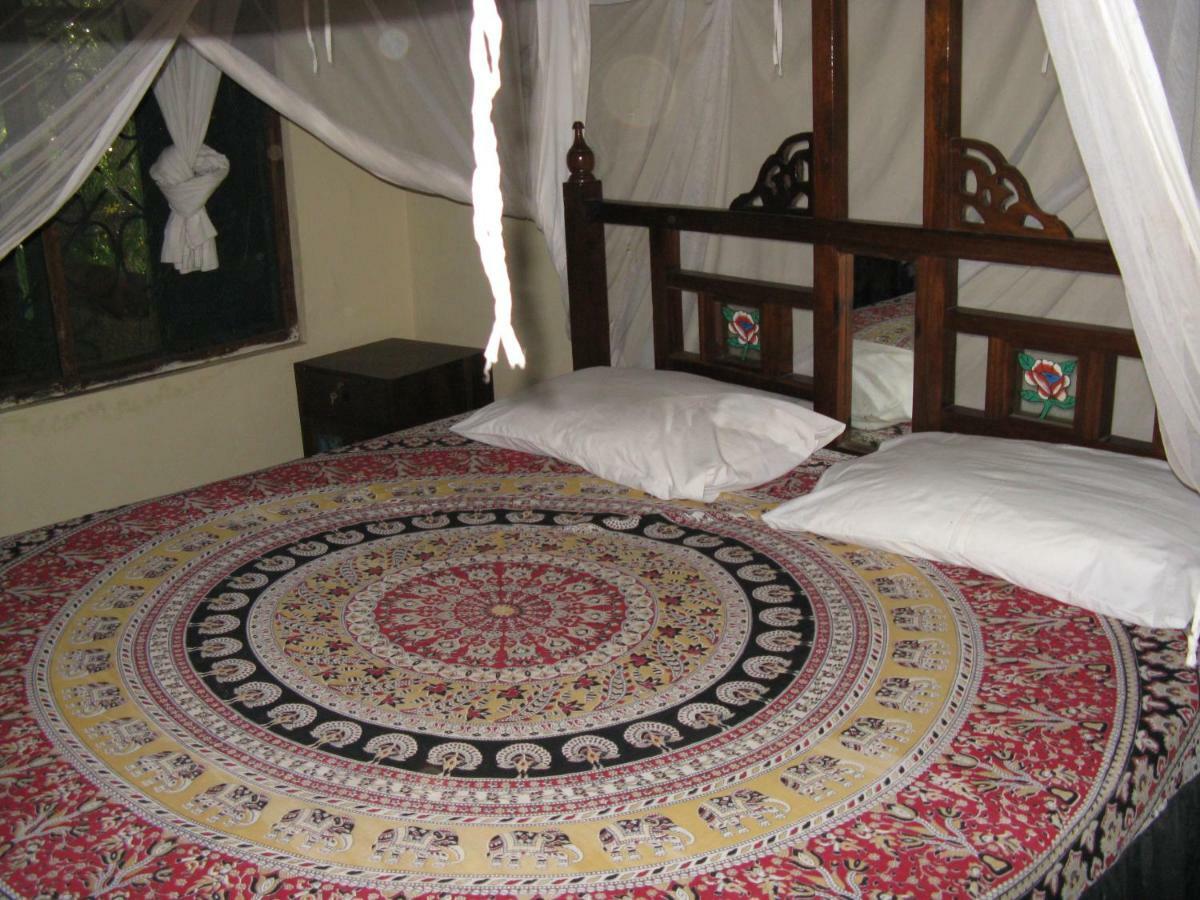 Kiloran Funzi House Bed & Breakfast Luaran gambar
