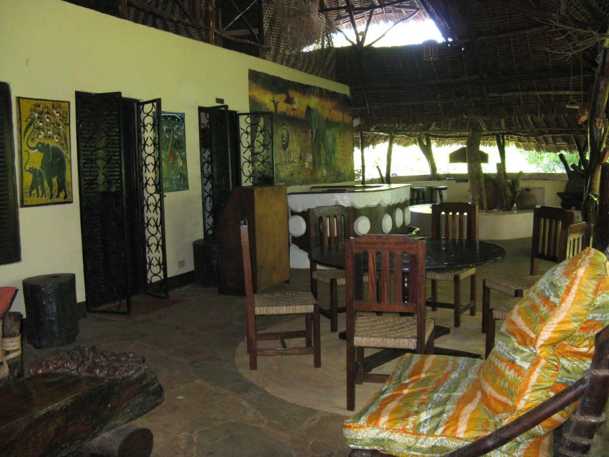Kiloran Funzi House Bed & Breakfast Luaran gambar