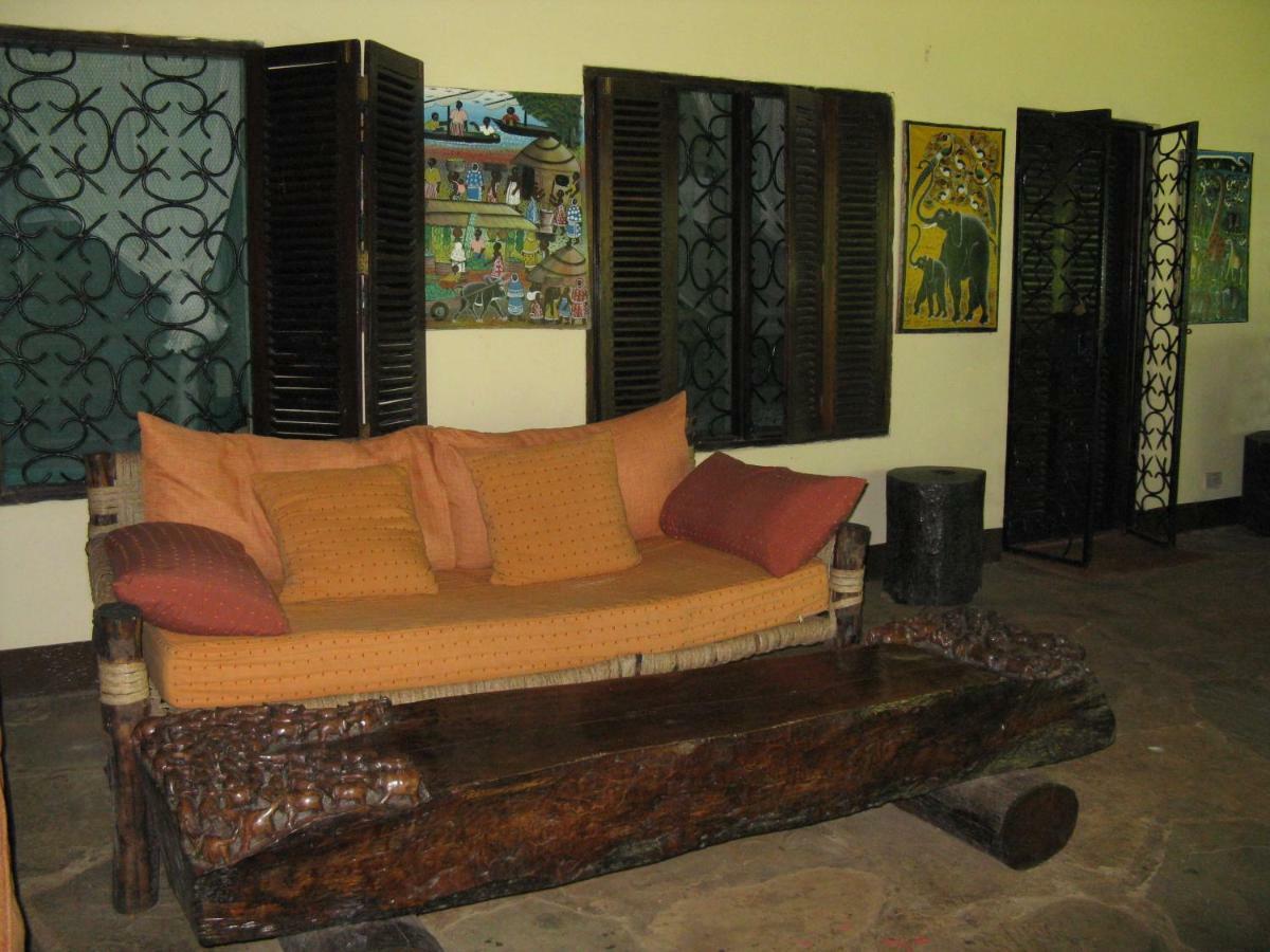 Kiloran Funzi House Bed & Breakfast Luaran gambar