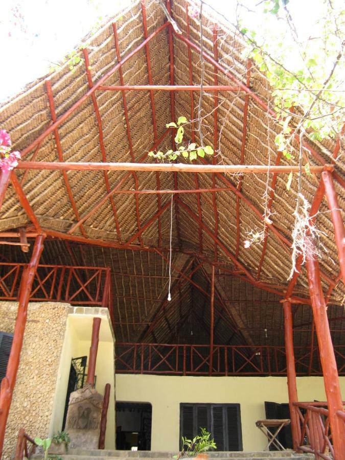Kiloran Funzi House Bed & Breakfast Luaran gambar