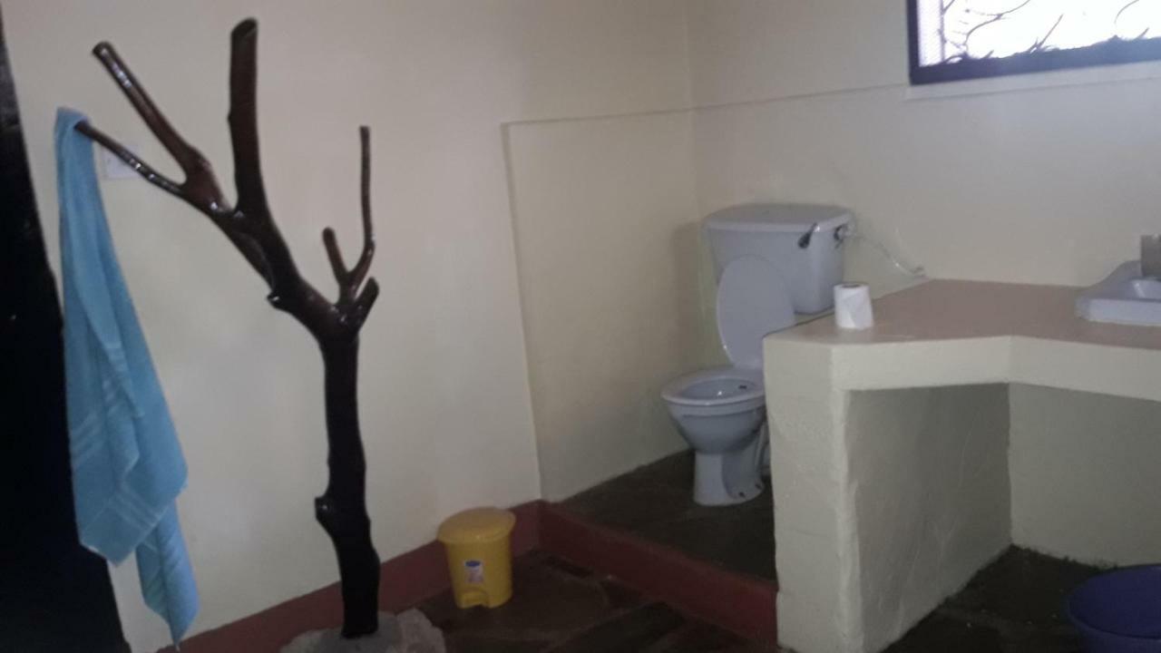Kiloran Funzi House Bed & Breakfast Luaran gambar