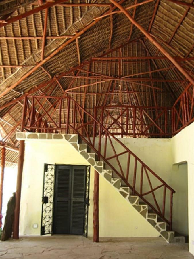 Kiloran Funzi House Bed & Breakfast Luaran gambar